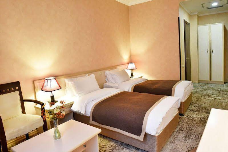 Sharden Hotel Tbilisi Exterior photo